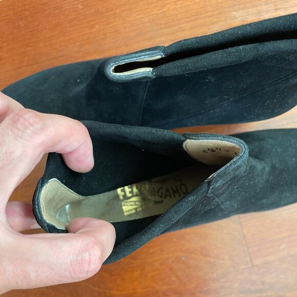 NEW Salvatore Ferragamo Booties Black Suede Size 7 - Picture 2 of 7